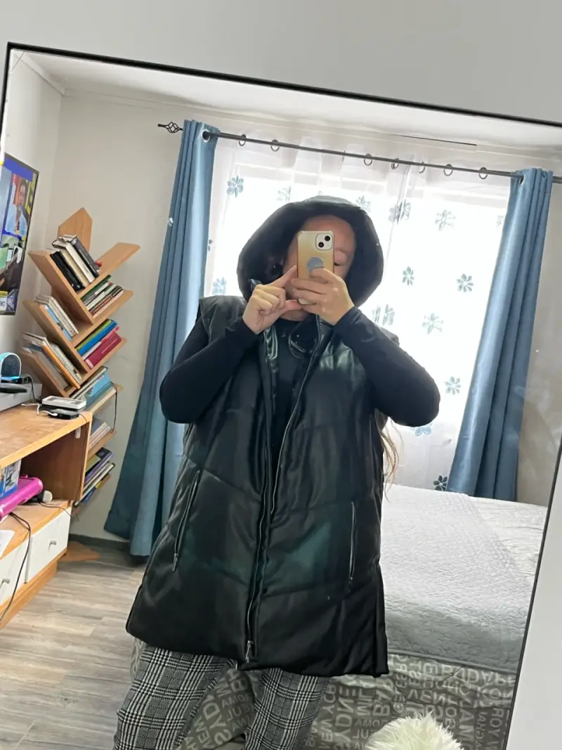 Parka negra con capucha cyann - 2