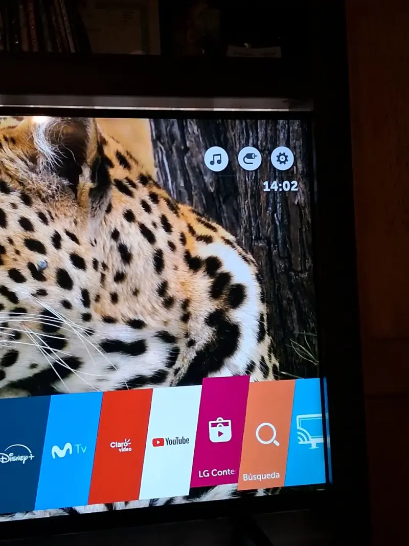 Smart TV LG con aplicaciones - 1