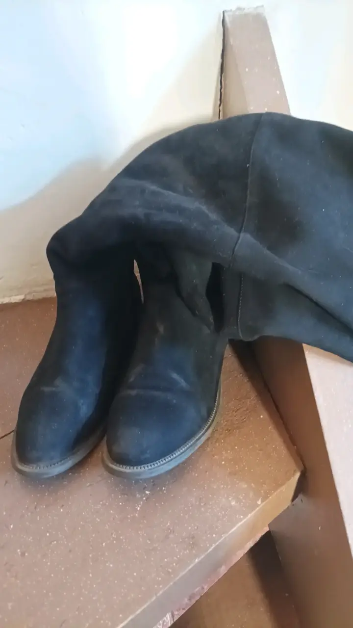 Botas negras de caña alta - 2