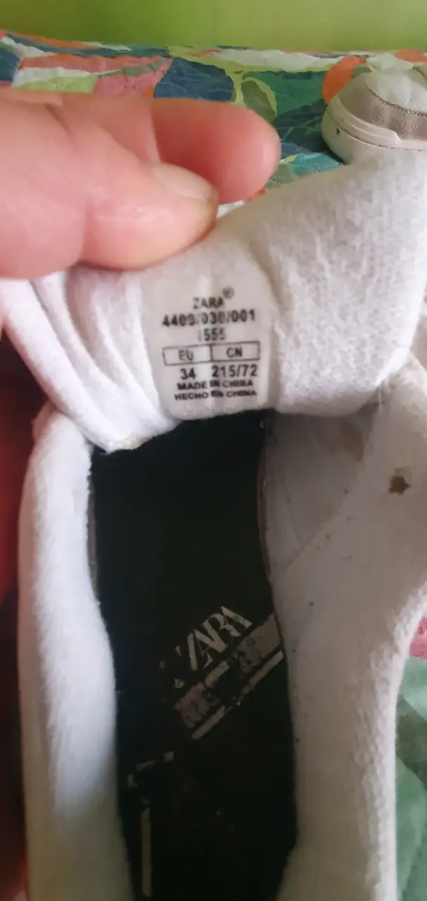 Zapatillas blancas deportivas - 4