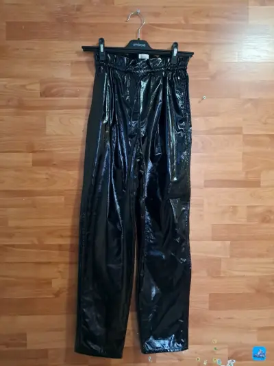 Pantalones negros charol Umbro - miniatura 1