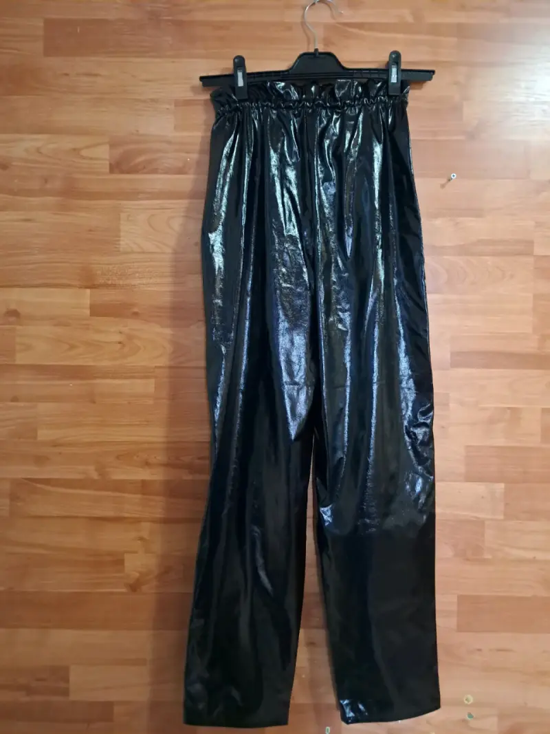 Pantalones negros charol Umbro - 2