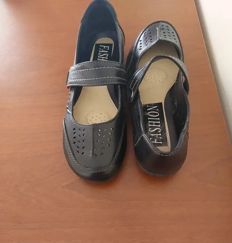 Zapatos escolares negros
