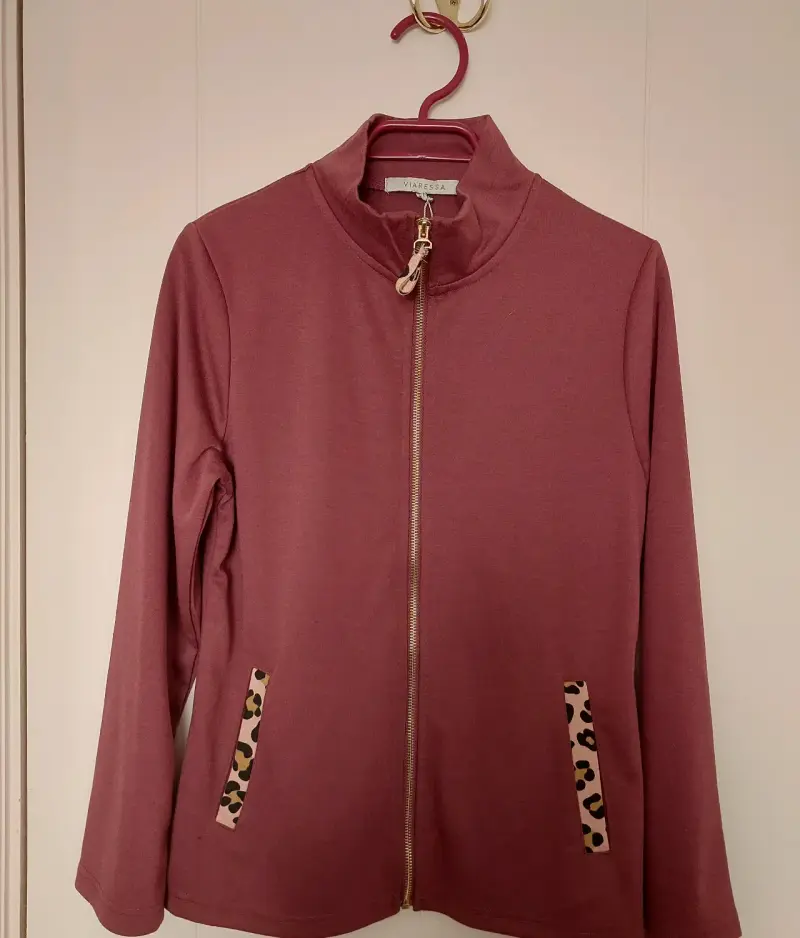 Chaqueta burdeos nueva