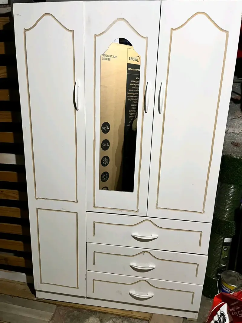 Ropero blanco con espejo - 1