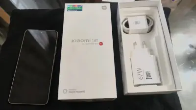 Xiaomi 14T con cargador y accesorios - miniatura 1