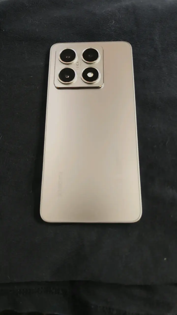 Xiaomi 14T con cargador y accesorios - 3