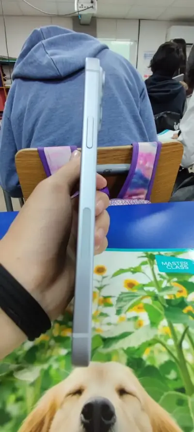 iPhone 15 plus 128GB BLANCO EXELENTE ESTADO - miniatura 2