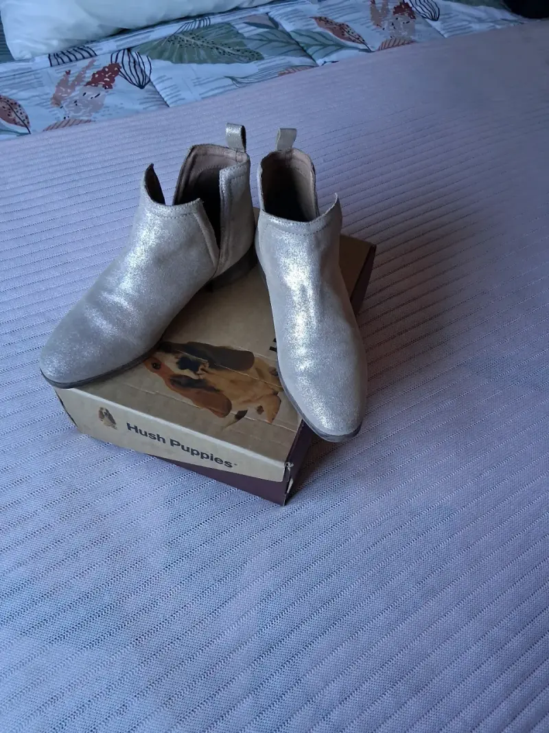 Botines Hush Puppies dorados - 4