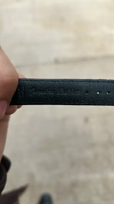 Reloj Casio dorado y negro - miniatura 4