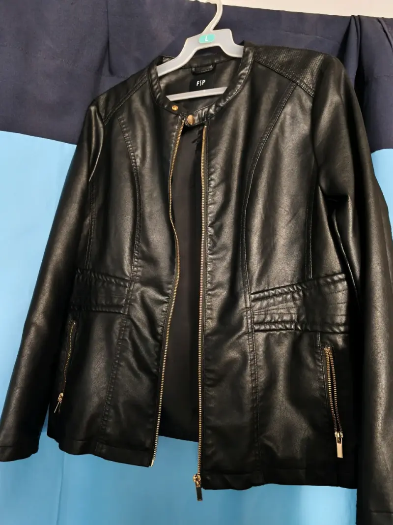 Chaqueta negra de eco cuero - 2