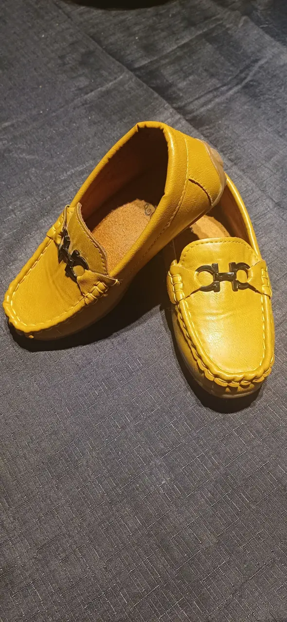Mocasines amarillos para niños - 3