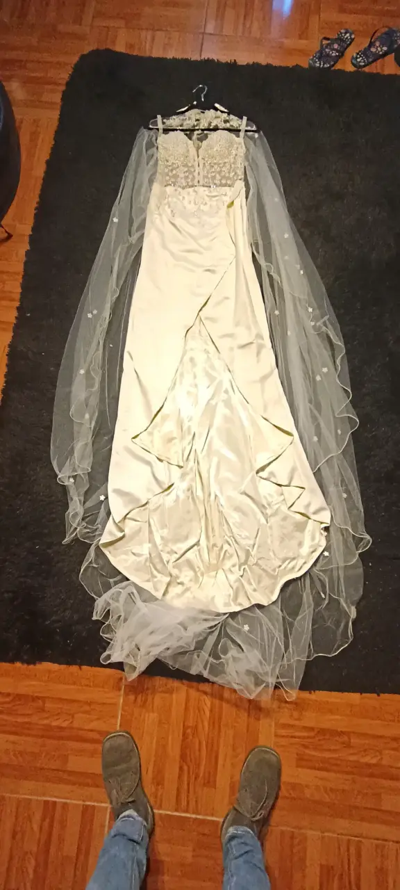 Vestido de novia con encaje - 3