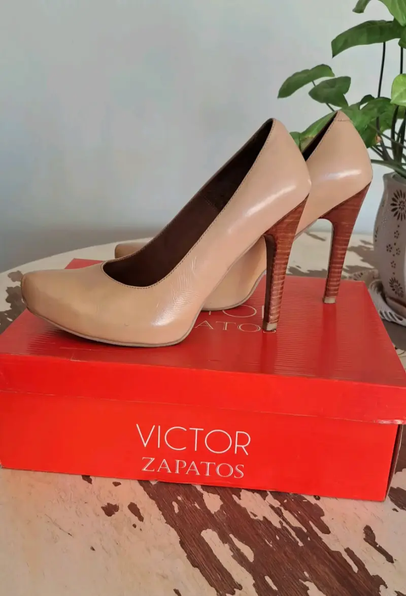 Zapatos de taco alto beige, marca Victor Zapato - 1