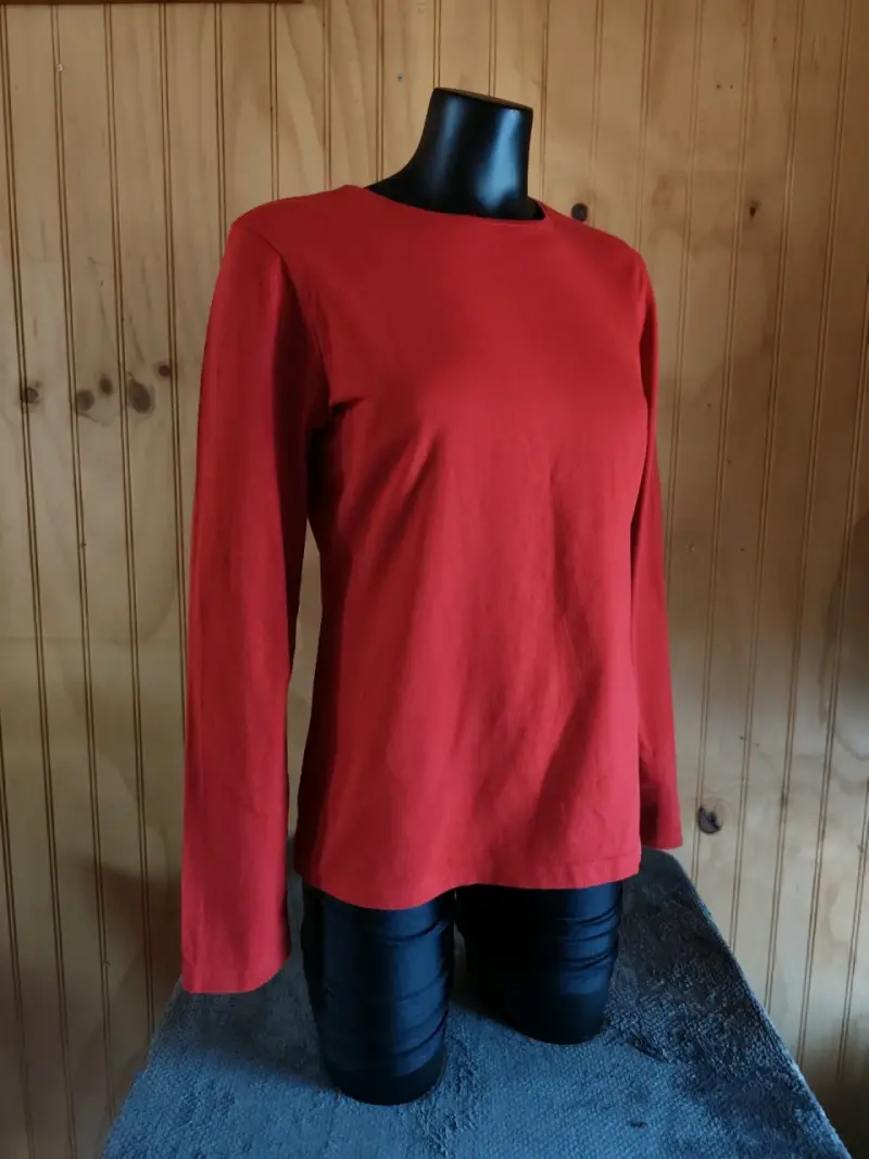 Polera roja manga larga - 2