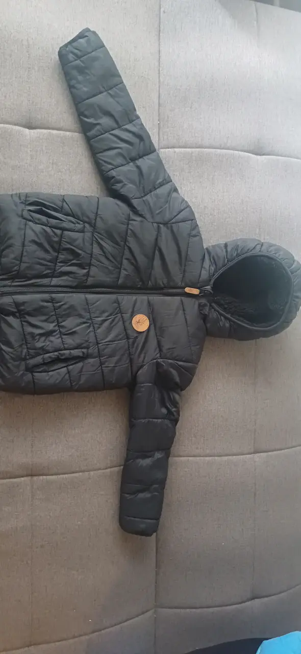 Parka negra con capucha - 1