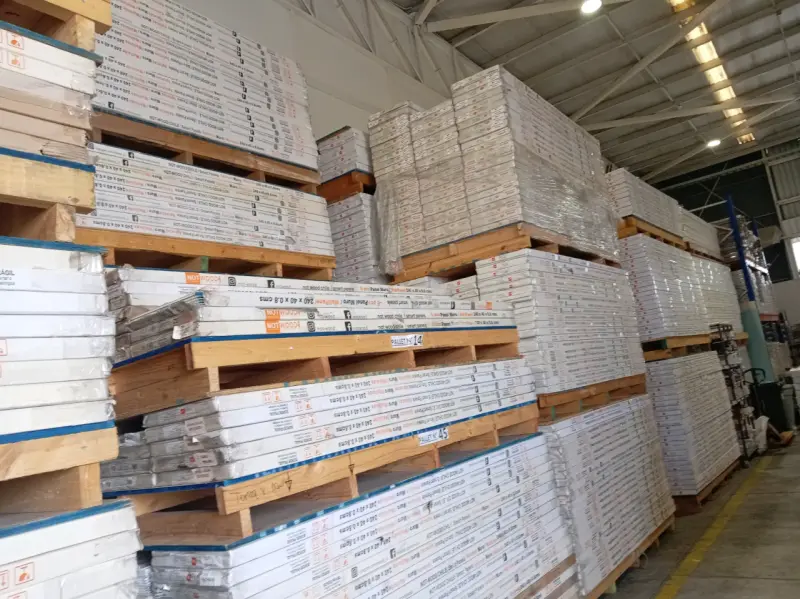 Perfiles de aluminio variados, revestimientos - 2