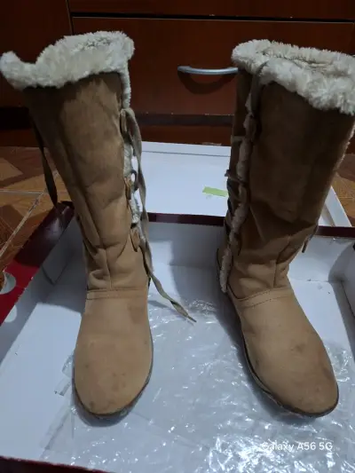 Botas de gamuza con forro chiporro - miniatura 1