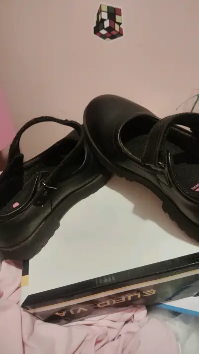 Zapatos escolares negros - miniatura 1