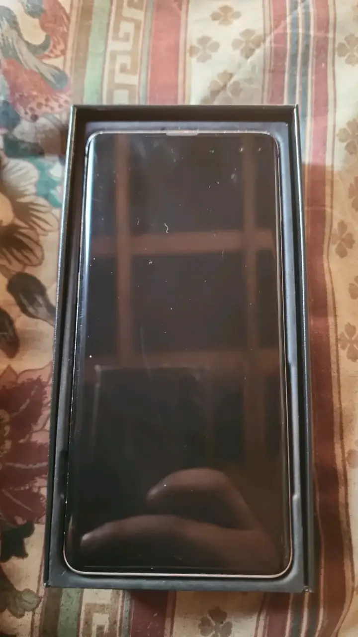 Samsung S10+ usado en caja - 2