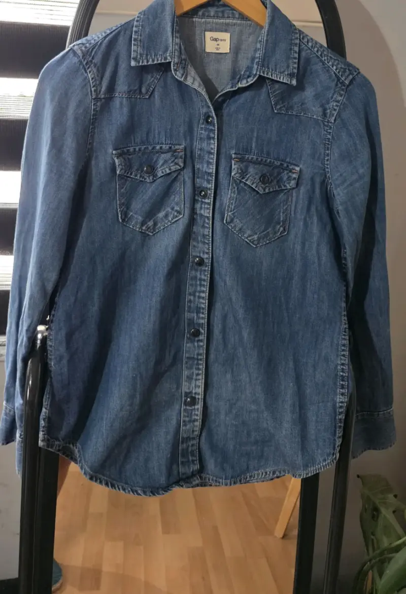 Camisa de mezclilla Gap azul