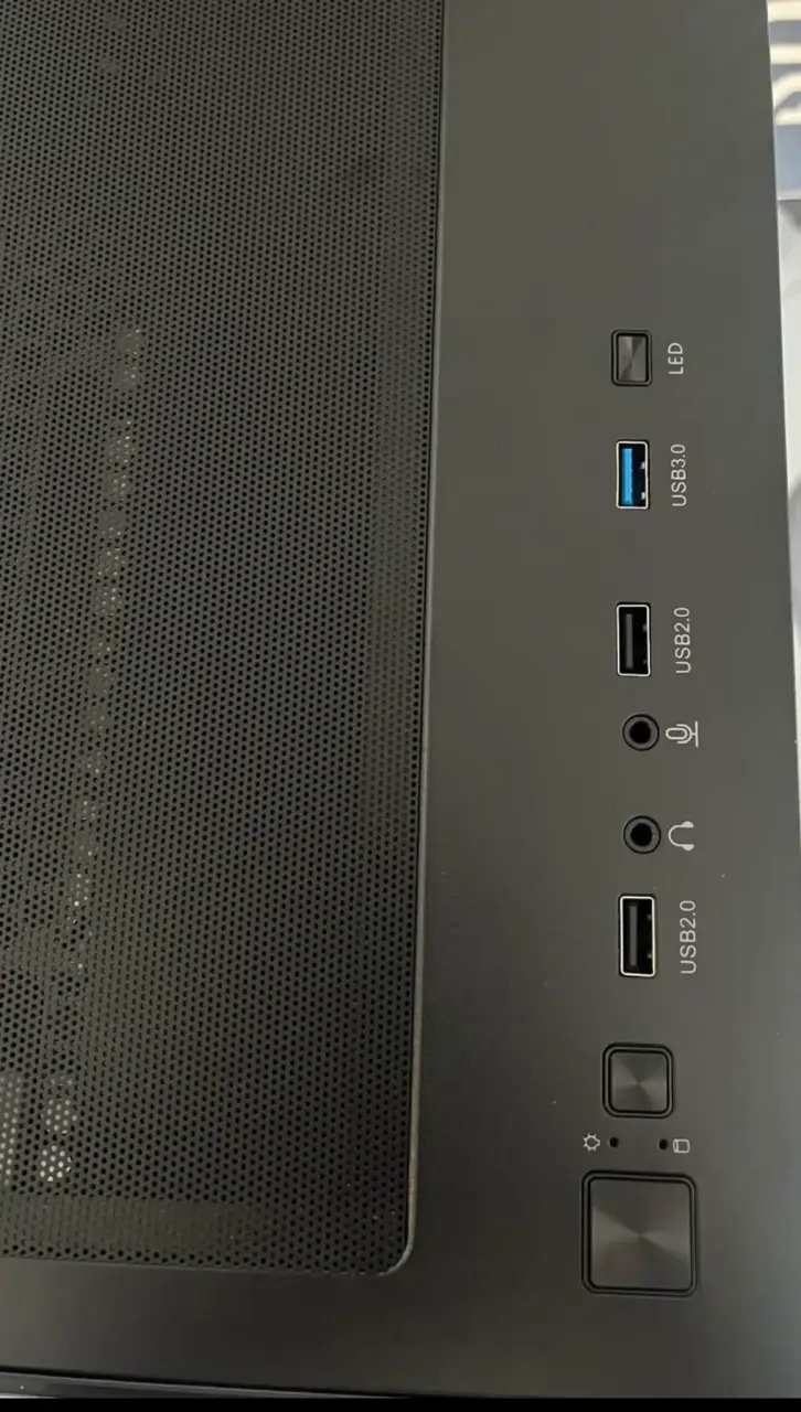 Gabinete PC Micro ATX - 2