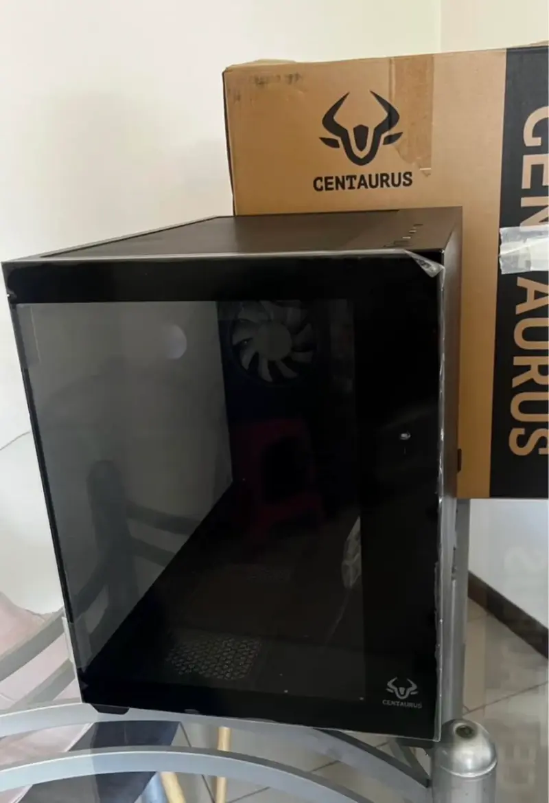 Gabinete PC Micro ATX - 4