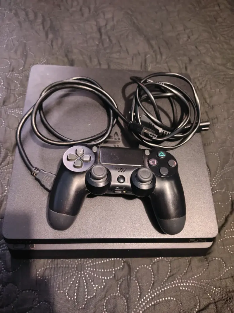 PS4 Slim 500GB + Control + HDMI y cables - 5
