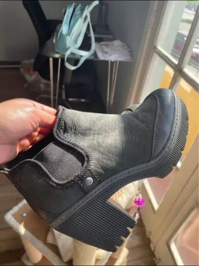 Botines negros con plataforma - miniatura 1