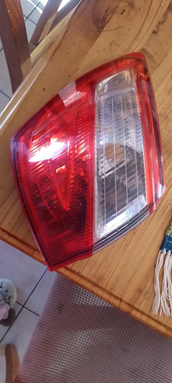 Foco trasero de auto - 1