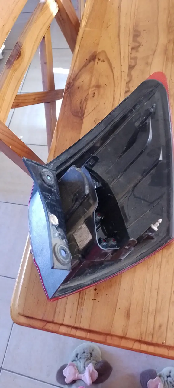 Foco trasero de auto - 2