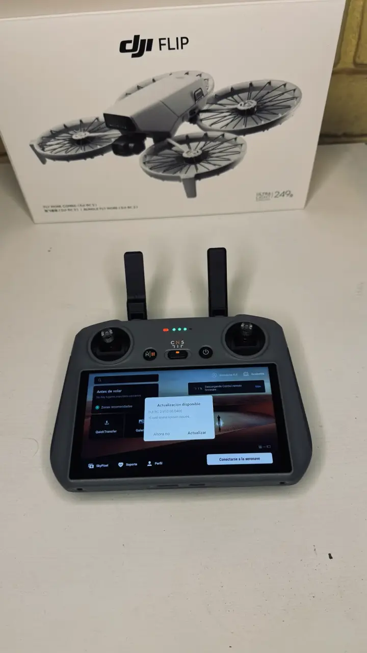 Drone DJI Flip con cámara - 4