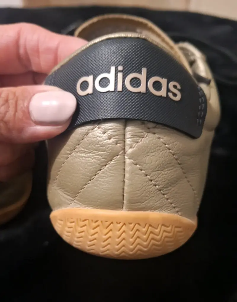 Zapatillas deportivas Adidas doradas - 3