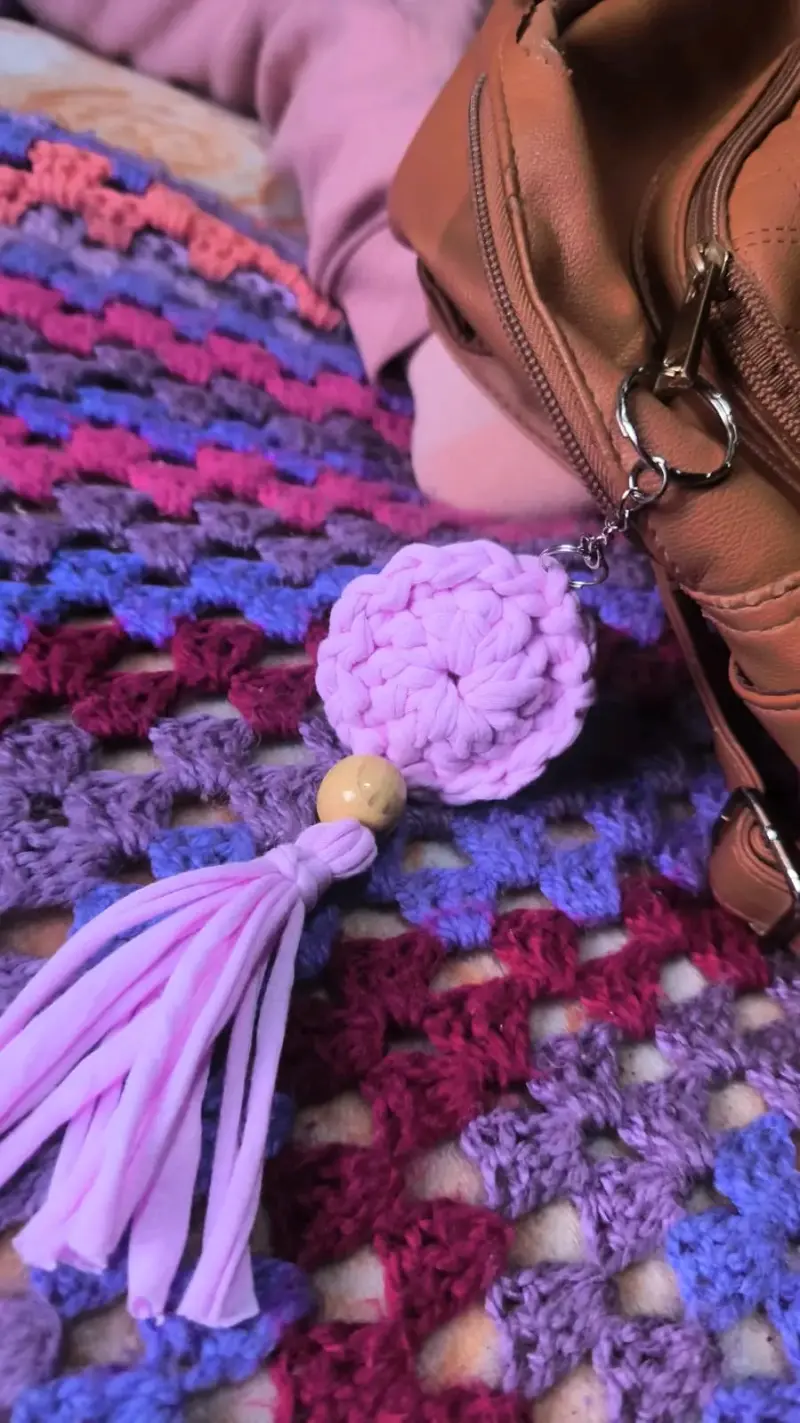 Cuello tejido con capucha morado - 3