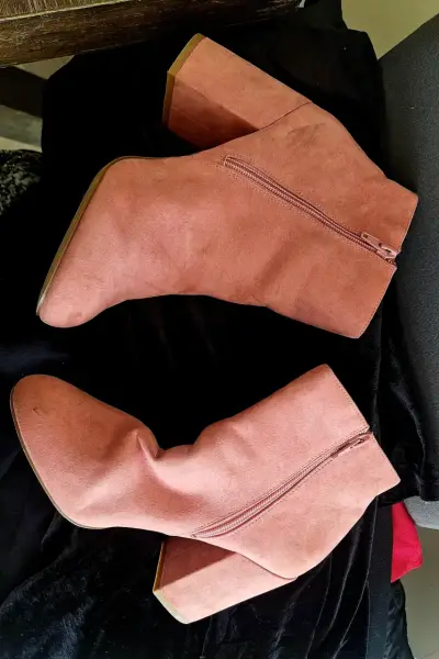 Botines rosados con tacón - miniatura 3