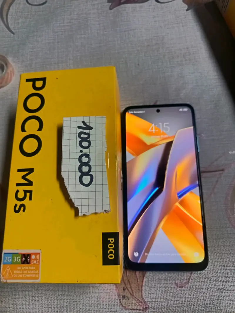 Smartphone POCO M5s con caja