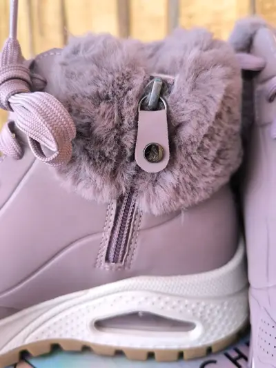 Botas Skechers con forro de peluche - miniatura 3