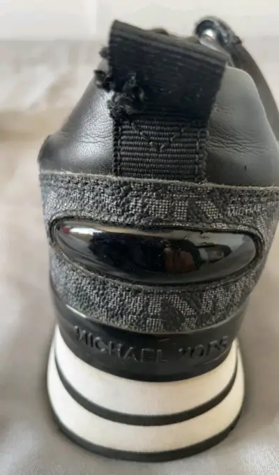 Zapatillas Michael Kors negras - miniatura 3