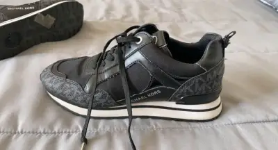 Zapatillas Michael Kors negras - miniatura 5