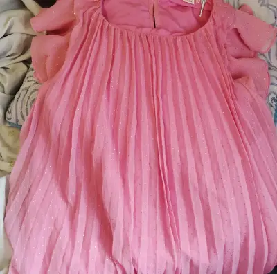 Vestido floral con detalles perlados - miniatura 3