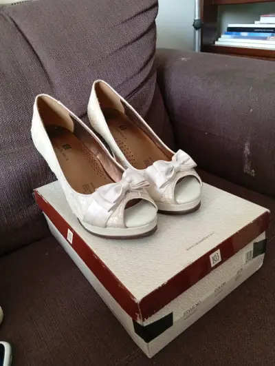 Zapatos de novia. - miniatura 3