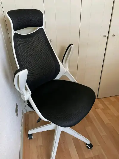 Silla de oficina ergonómica negra - miniatura 3