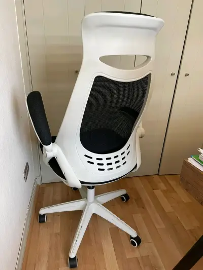 Silla de oficina ergonómica negra - miniatura 4