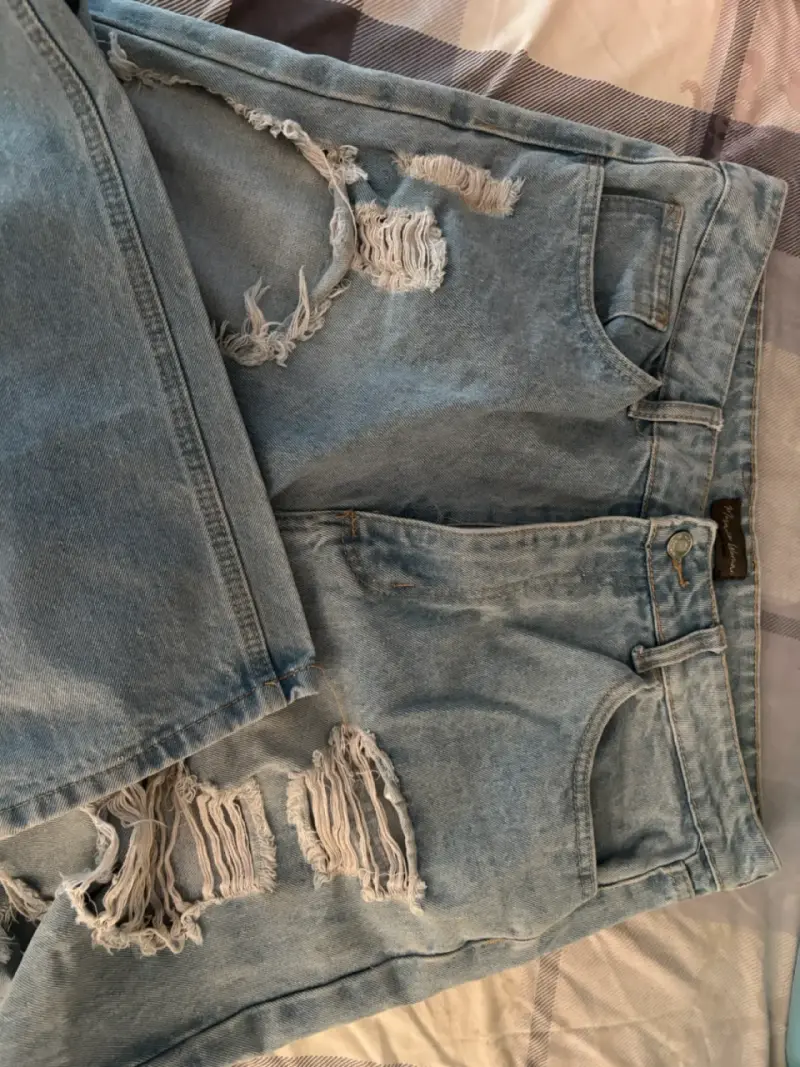 Jeans desgastados celestes - 1