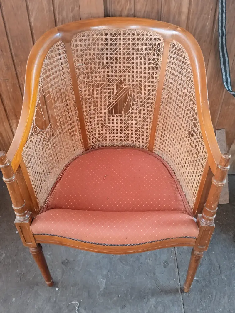 Silla antigua de madera - 1