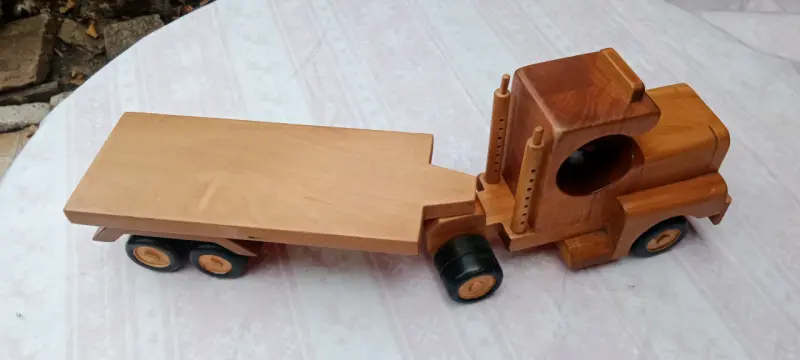 Camión de madera nativa, artesanal - 2