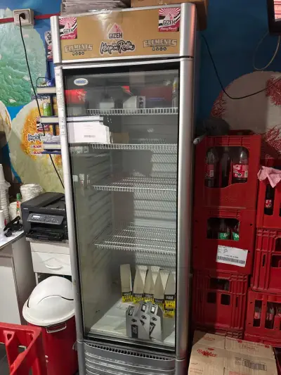 Refrigerador comercial - miniatura 1