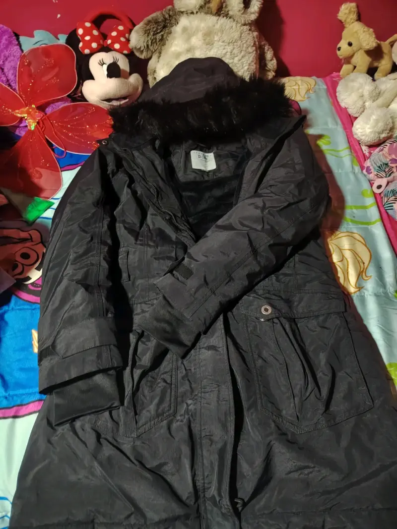 Parka negra con capucha - 3