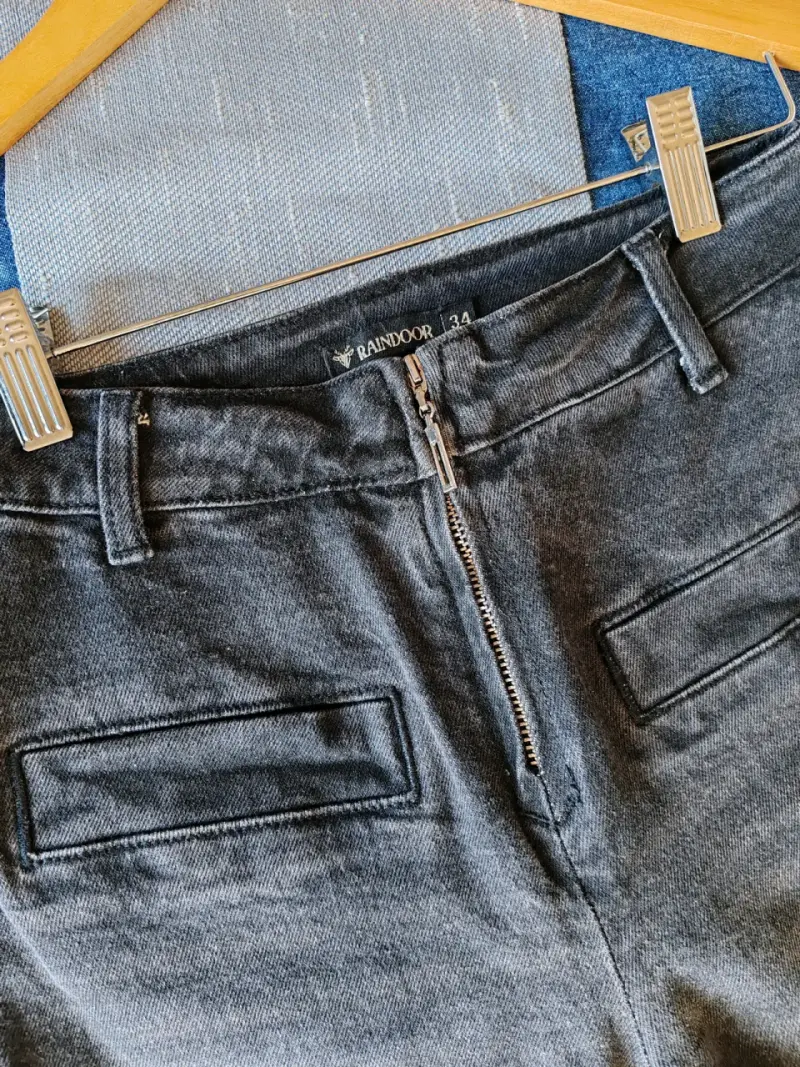 Jeans negros acampanados - 3