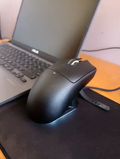 laptop ASUS Windows 11 (16GB RAM) (ryzen 7)+ mouse - miniatura 4